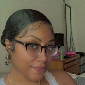 Meet your Posher, Ayana